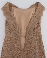 Elegante vestido de encaje floral rosa maxi