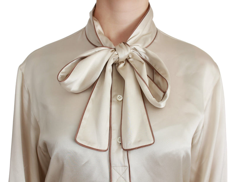 Blusa in raso di seta beige elegante con ricamo regina