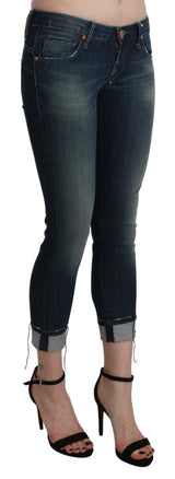 Chic bleu lavé skinny denim recadré