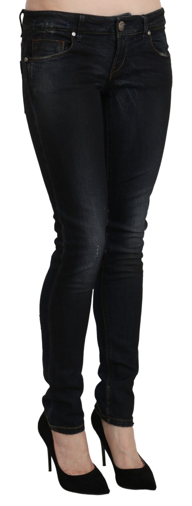 Jeans ajustados negros y elegantes