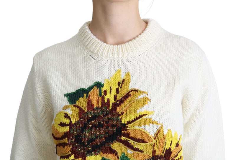 Eleganter gestrickter Sonnenblumenpullover