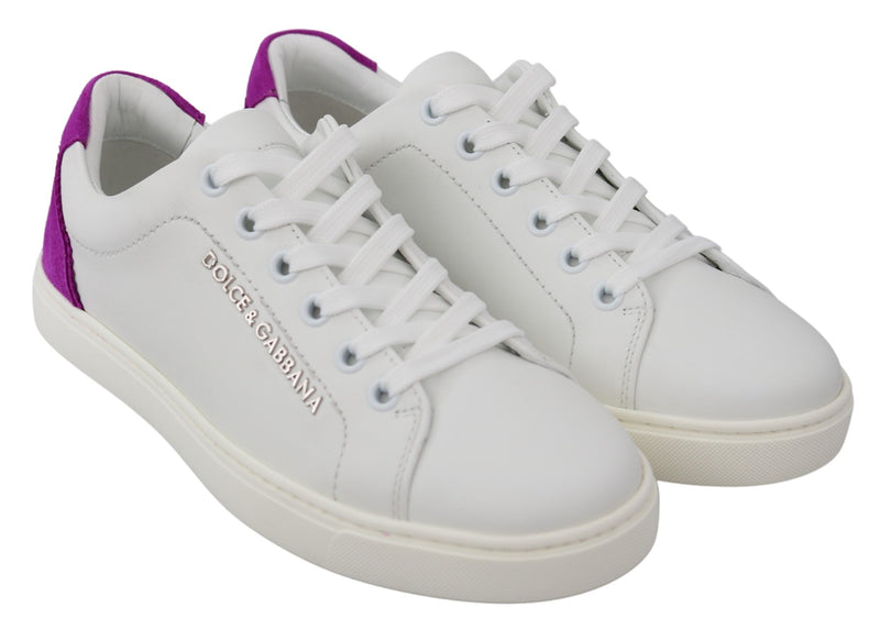 Zapatillas de deporte de cuero blanco elegantes con acentos morados