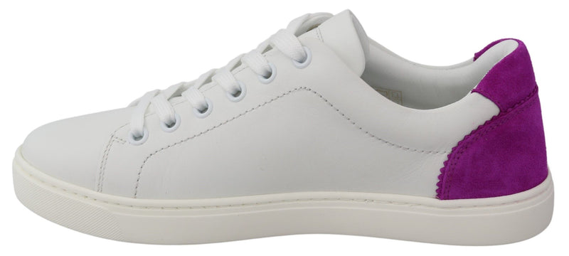 Zapatillas de deporte de cuero blanco elegantes con acentos morados