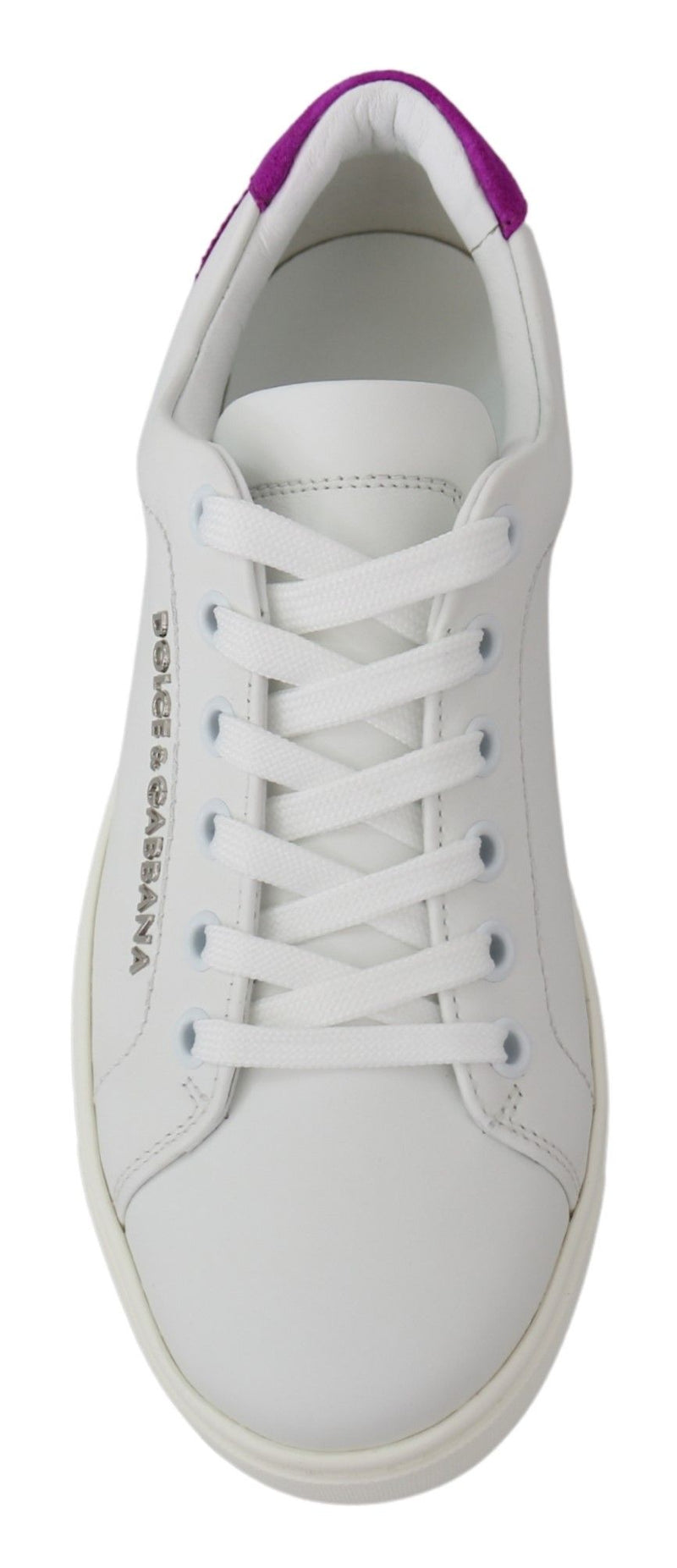 Zapatillas de deporte de cuero blanco elegantes con acentos morados