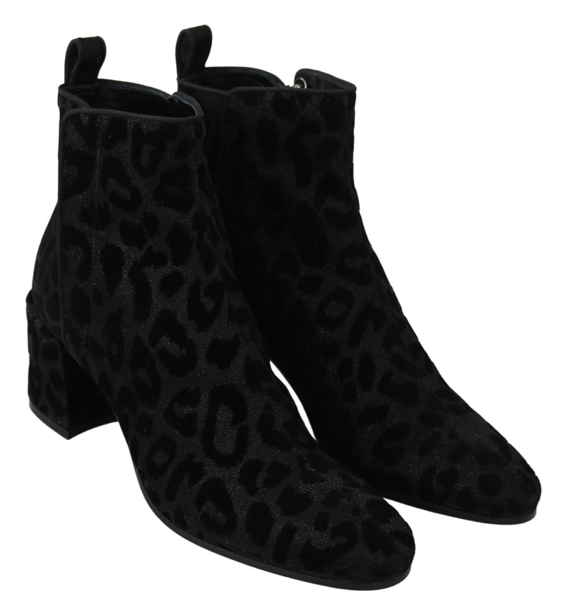 Elegantes botas cortas de estampado de leopardo negro