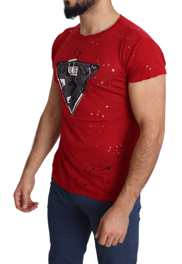 Tee de algodón rojo radiante perfecto para el estilo cotidiano