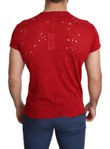 Tee de coton rouge rayonnant parfait pour le style quotidien