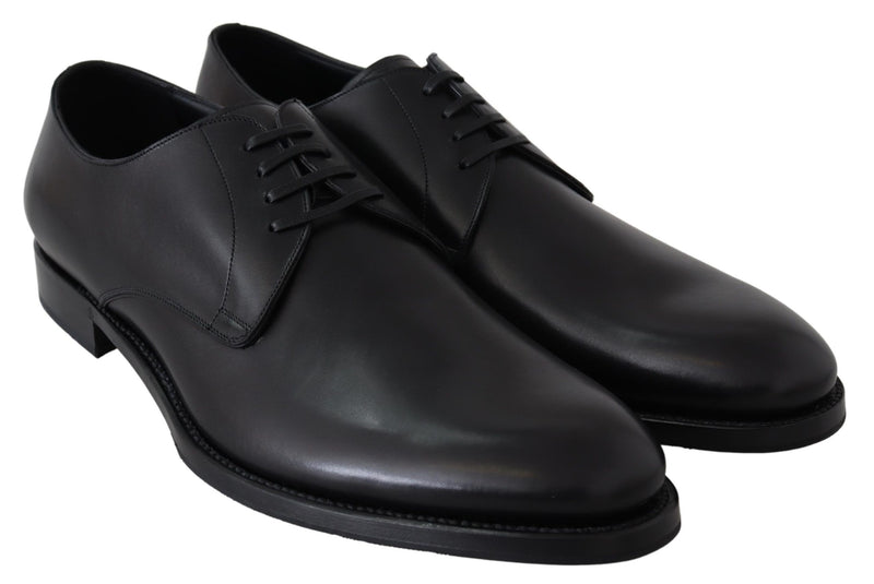 Elegantes zapatos de vestir derby de cuero negro