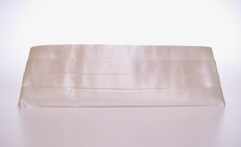 Cummerbund de soie blanche élégante