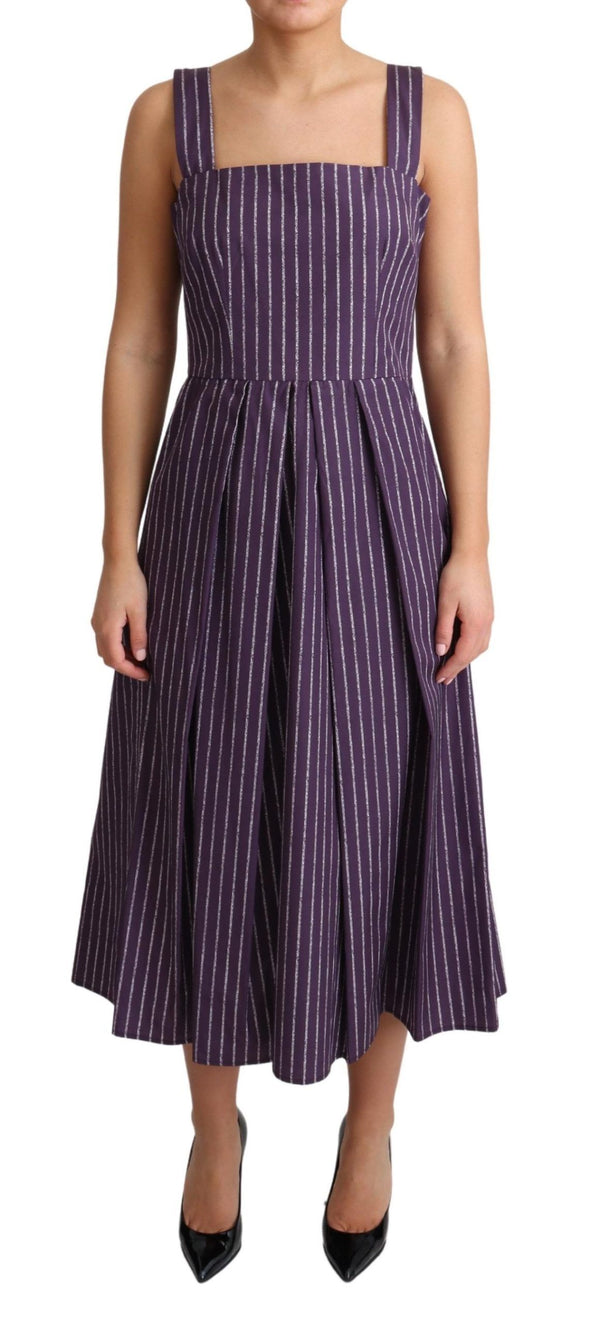 Élégant robe à rayures violettes sans manches