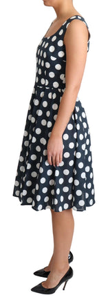 Robe sans manche en forme de polka en pointillés