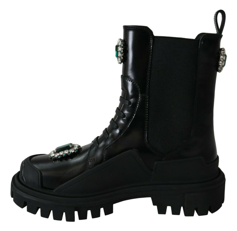 Elegante schwarze Lederkampfstiefel mit Kristalldetails