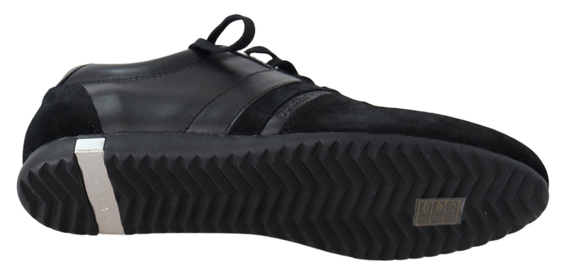 Elegantes zapatillas de deporte deportivo de cuero negro