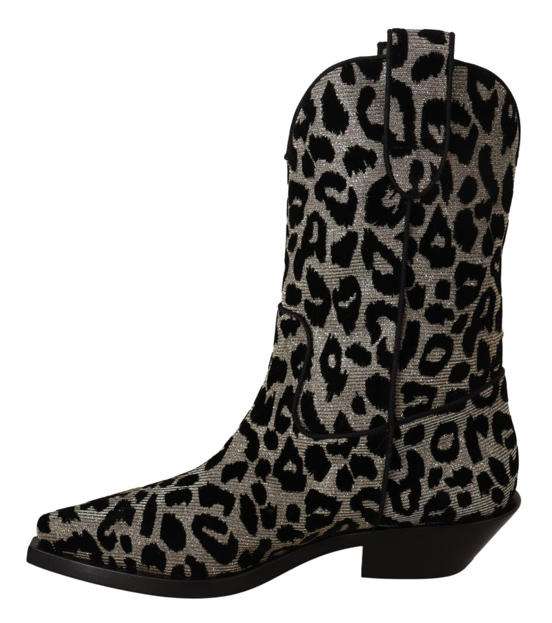 Elegantes botas de ternero con estampado de leopardo