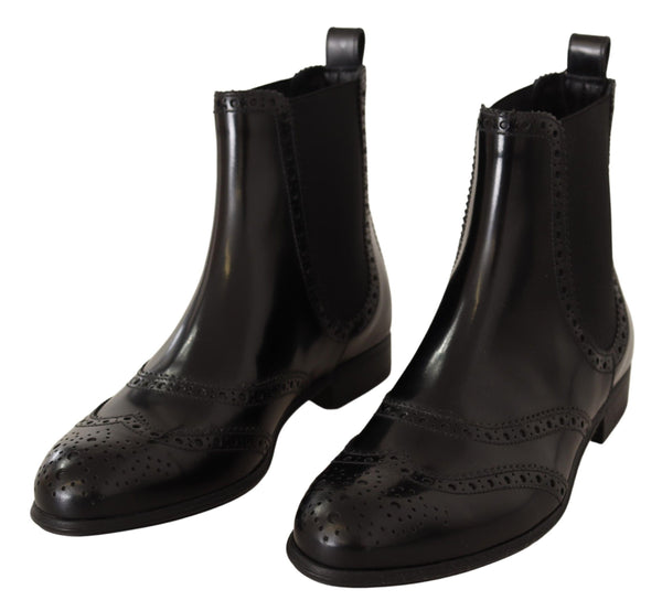 Elegantes botas de ala de tobillo negro oxford