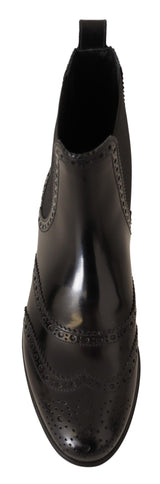 Elegantes botas de ala de tobillo negro oxford