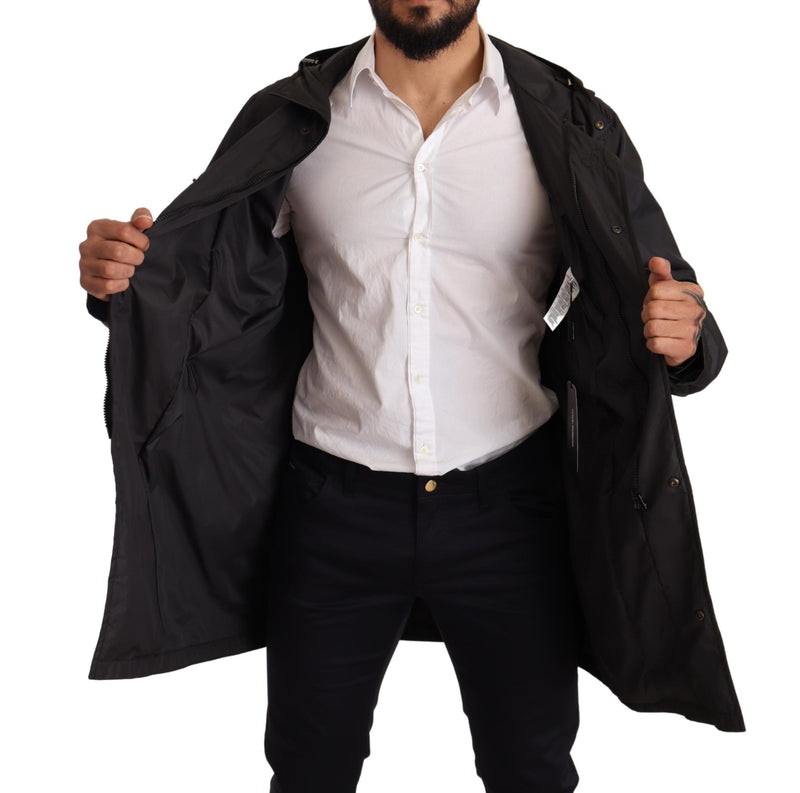 Elegante chaqueta de blusón negro con capucha