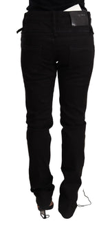 Schicke schwarze schwarze Denim mit niedriger Taille