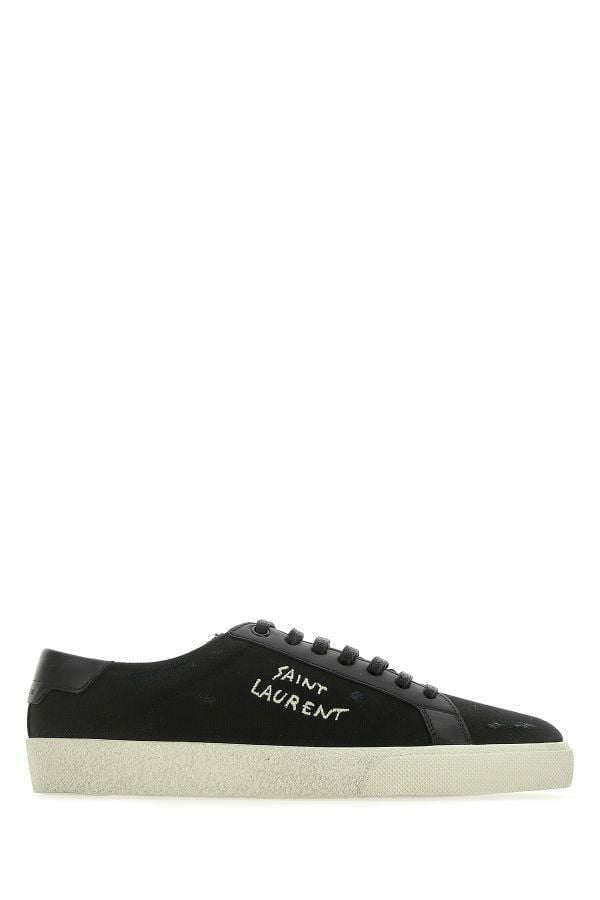 Sleek noire en toile et baskets basses en cuir