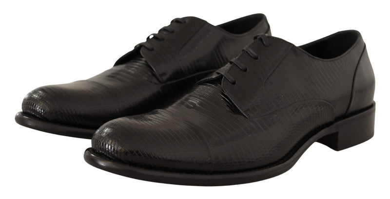 Elegantes zapatos de derby de piel de lagarto negro de lagarto