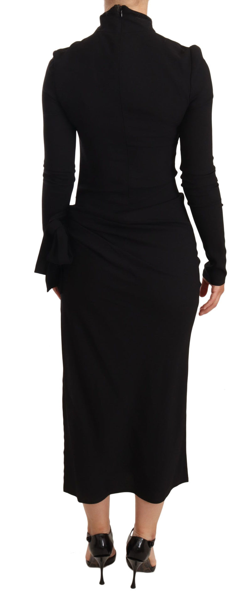 Elegantes schwarzes Rollkragenpullover -Kleid