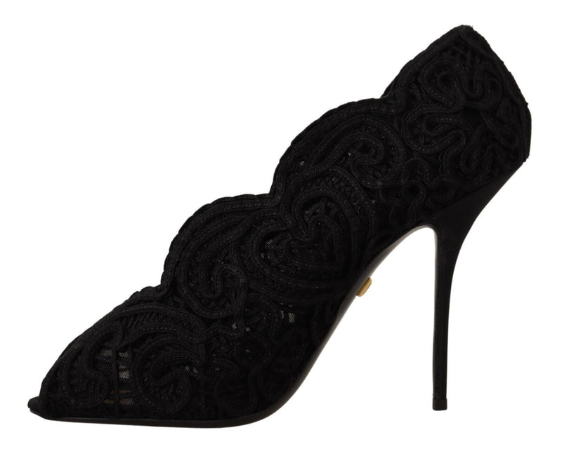 Elegantes tacones de aguja de encaje negro