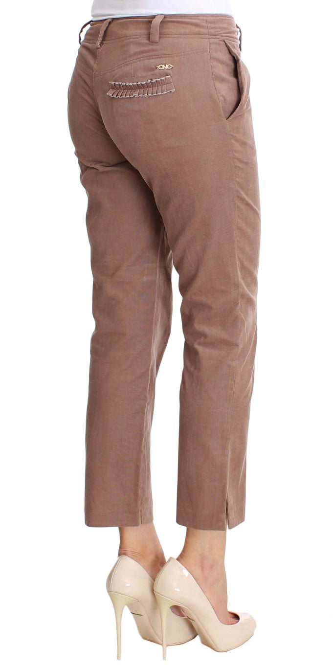 Pantaloni di velluto a velluto a corto di marrone chic