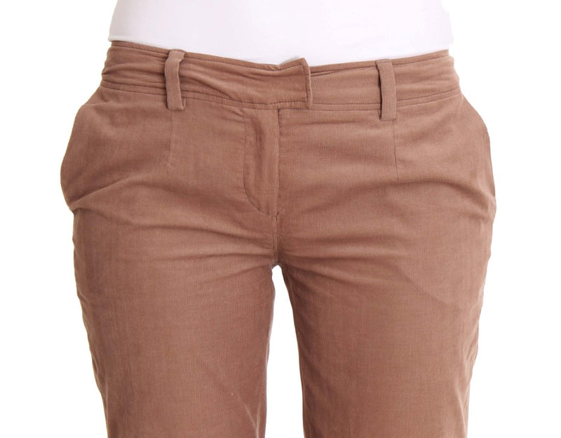 Pantaloni di velluto a velluto a corto di marrone chic