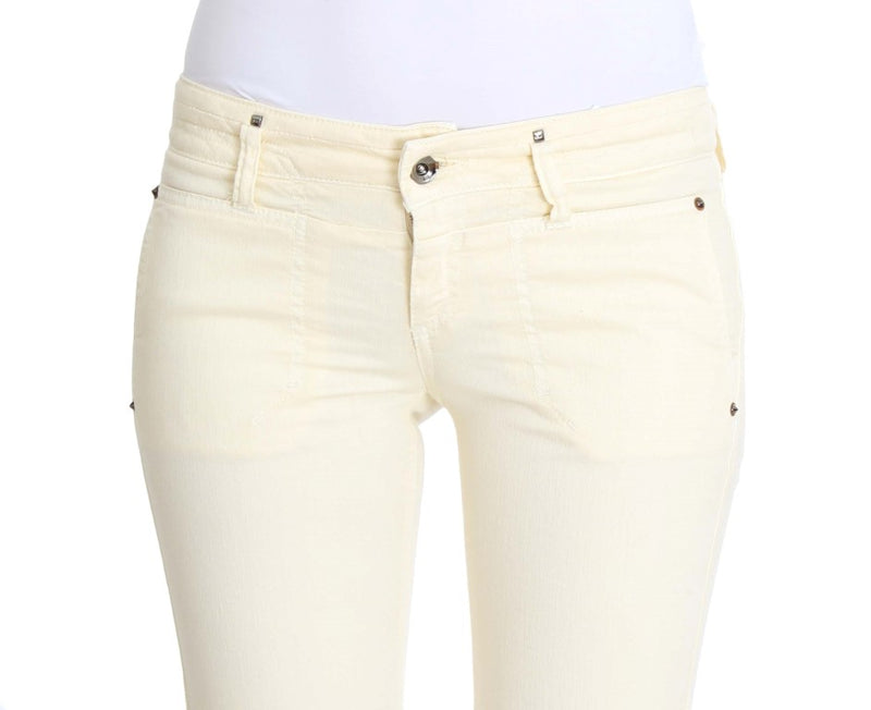 Jeans designer svasati fuori bianco chic