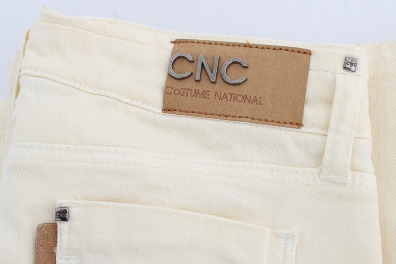 Jeans de créateurs évasés chics et blancs