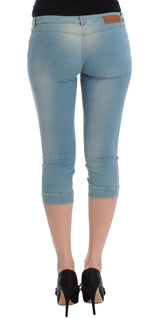 Elegantes jeans Capri de color azul claro