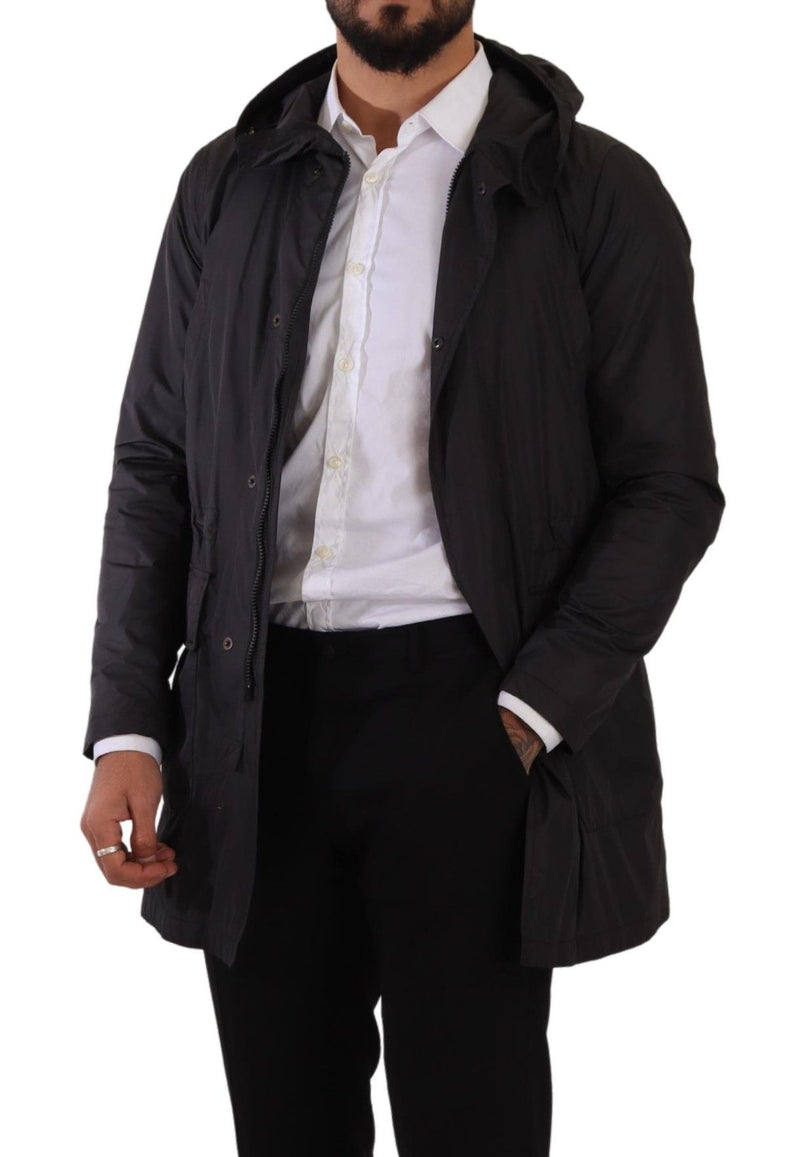 Elegante chaqueta con capucha de parka negra