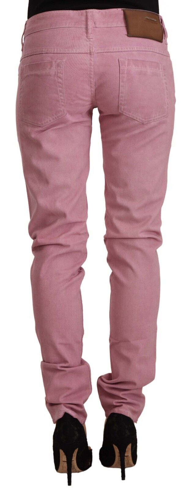 Elegantes jeans de mezclilla rosa delgada