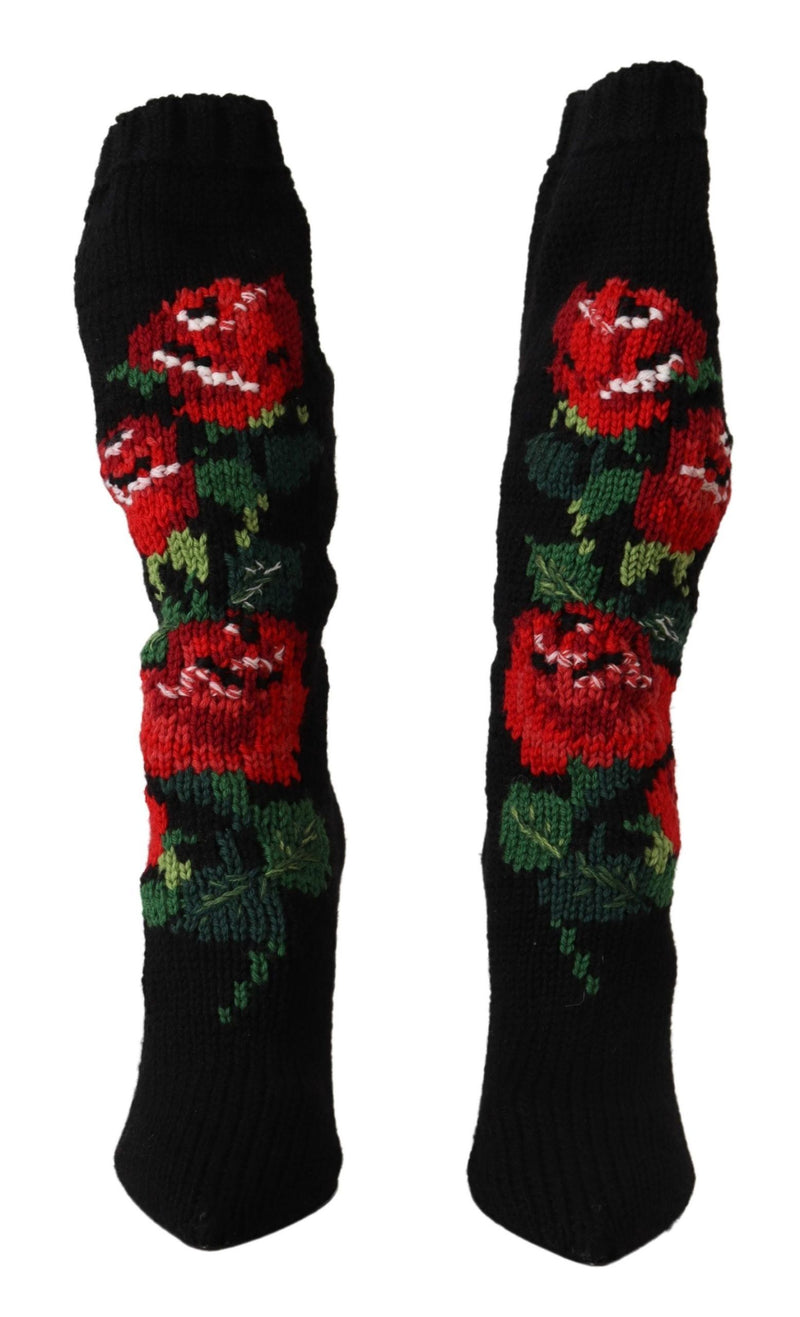 Bottes de chaussettes élégantes avec détail des roses rouges