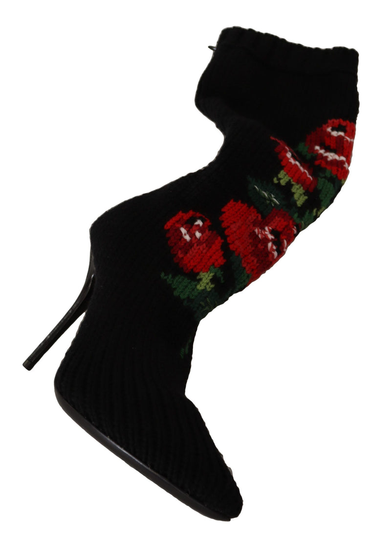 Bottes de chaussettes élégantes avec détail des roses rouges