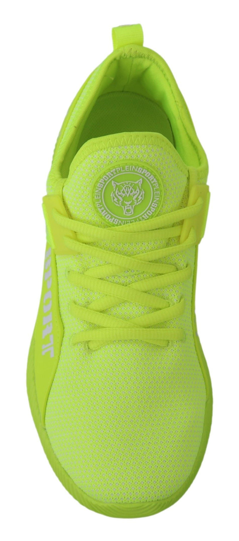 Électrifiez votre étape avec des baskets jaunes Carter Sport