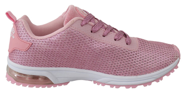 Sneaker chic in polvere rosa ad artigianato