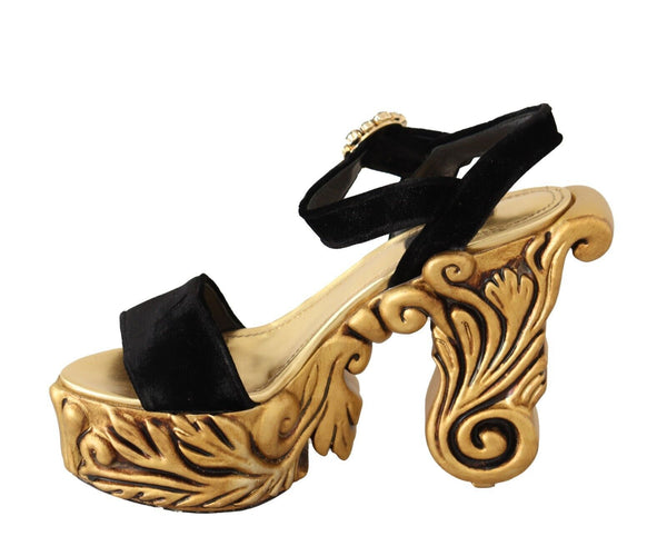 Tacones de terciopelo barroco en negro y dorado