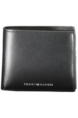 Sleek Black Leather Wallet with Contrasting Detail