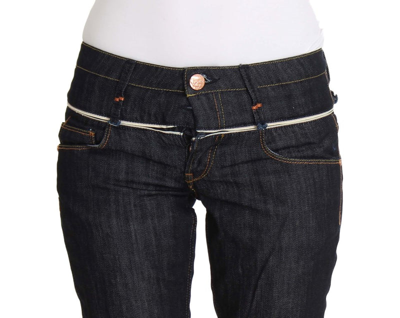 Elegantes piernas rectas jeans azul oscuro