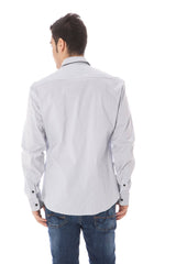 Elegante camisa de manga larga azul claro