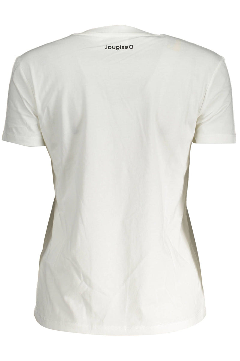 Elegante camiseta blanca con detalles de apliques exclusivos