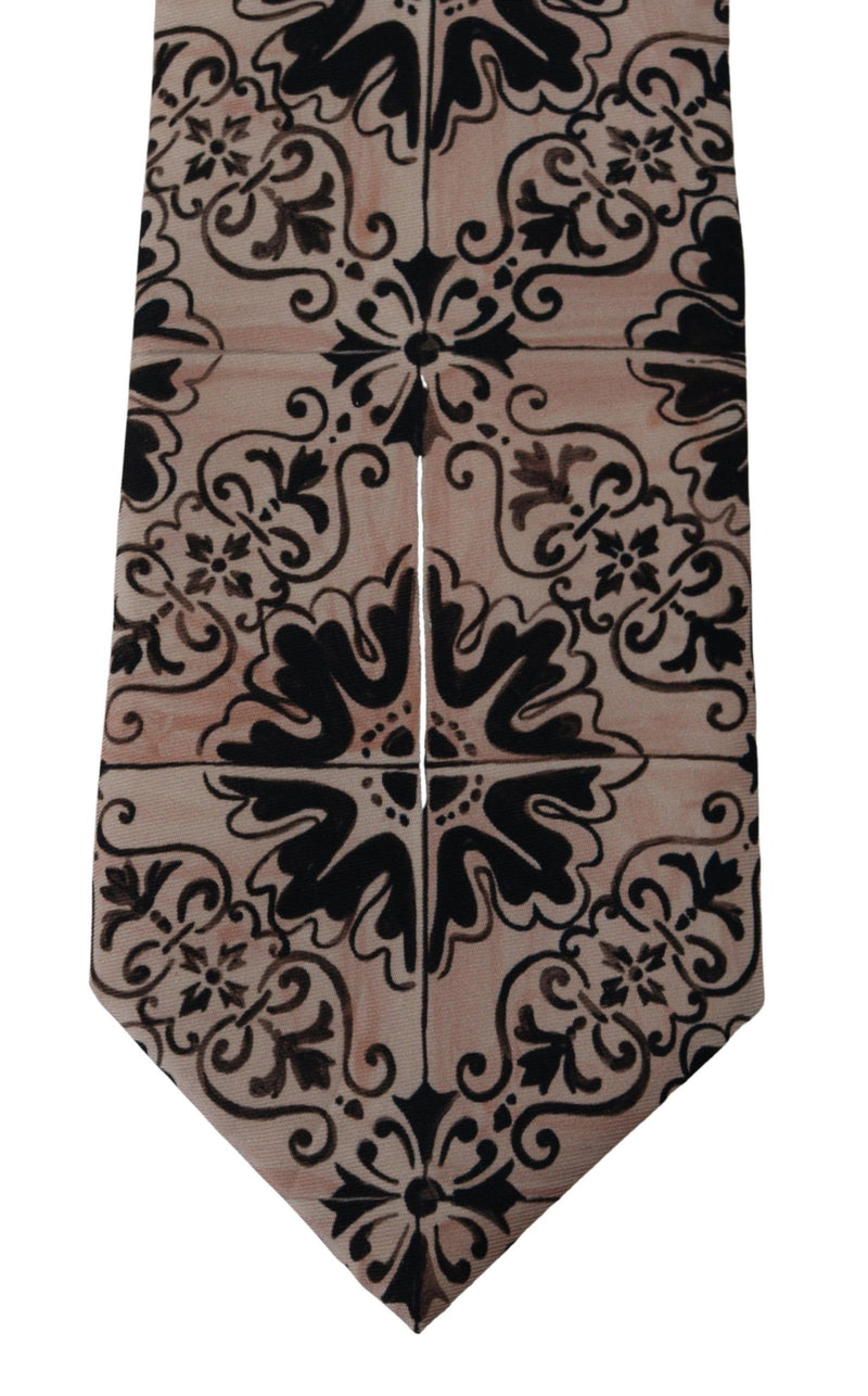 Stunning Silk Gentleman's Tie in Rich Brown