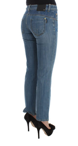 Jeans bleus chic slim fit pour la femme moderne