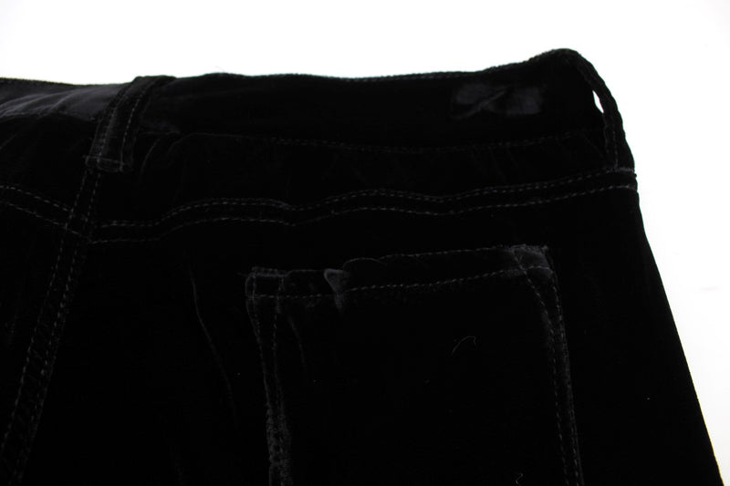 Elegantes pantalones negros delgados