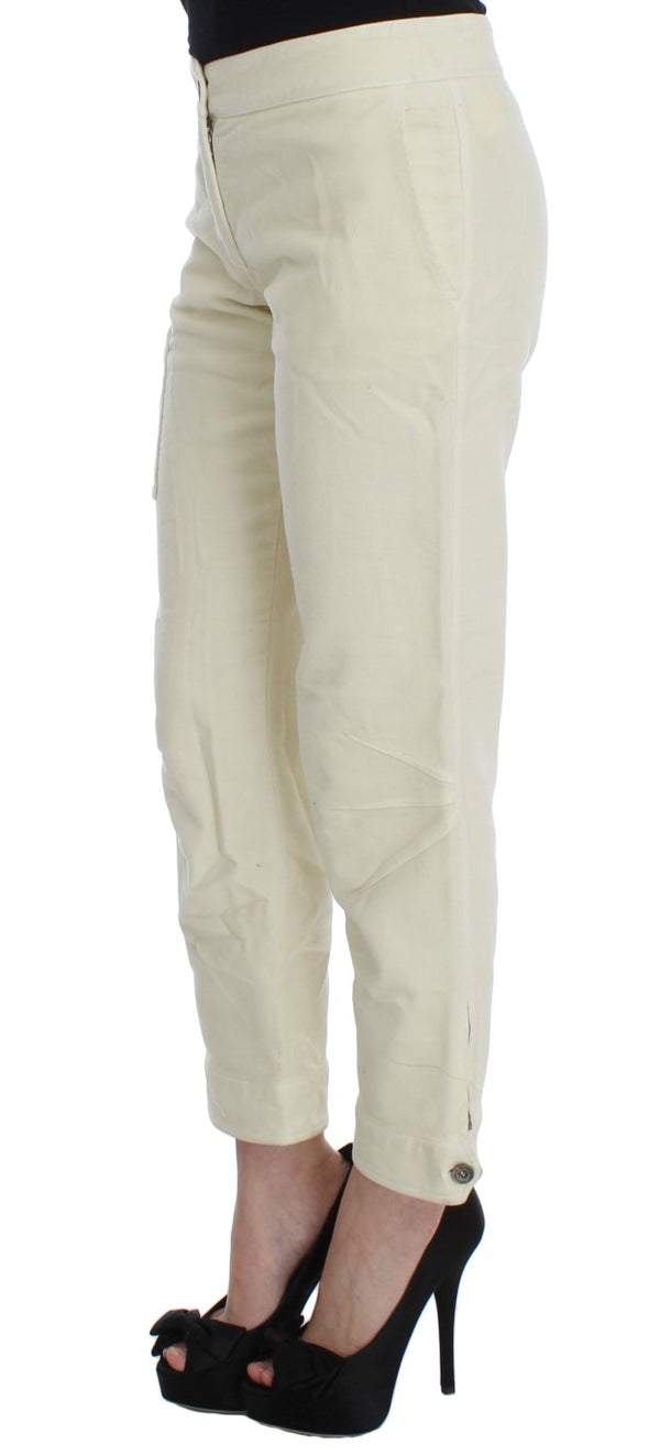 Pantalones chic beige capri recortados