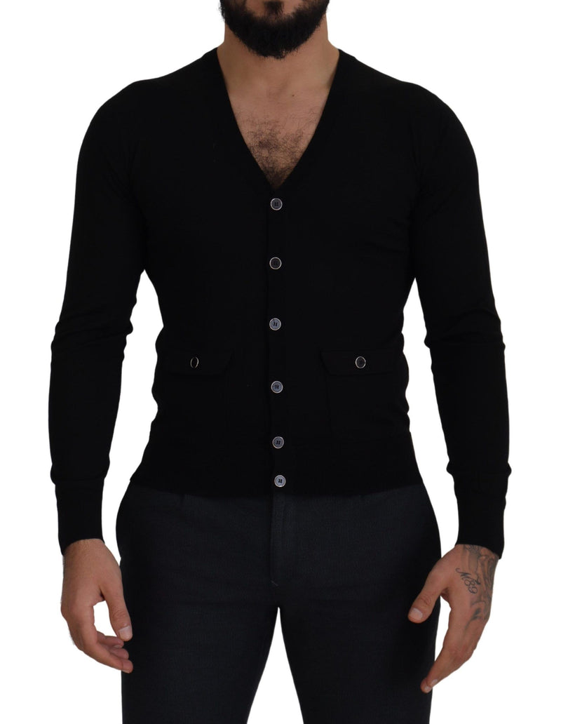 Elegante cardigan nero abbottonato di lana