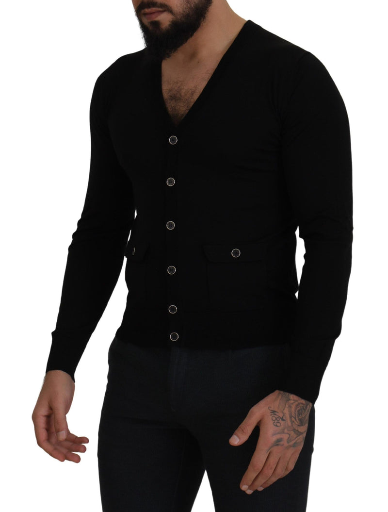 Elegante cardigan nero abbottonato di lana