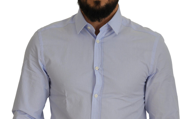 Elegante camisa de vestir azul claro