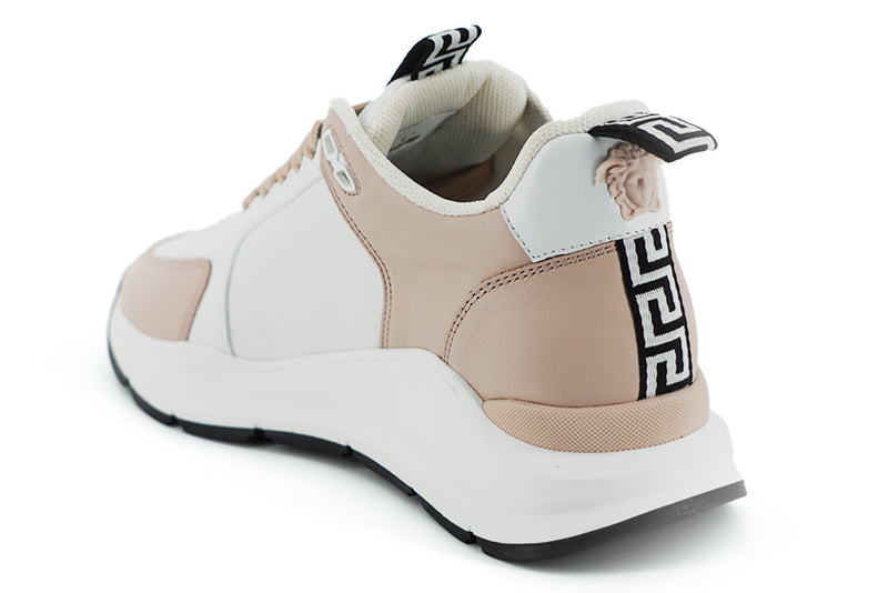 Sneakers de splendeur rose poudre